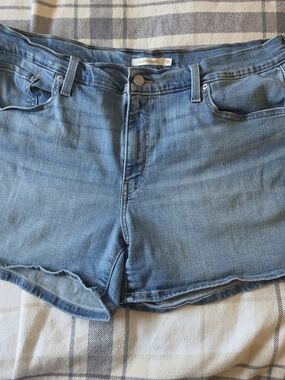 Levi's Women's Size 34 Blue Denim Cotton Mid Length Shorts 5-Pocket Button